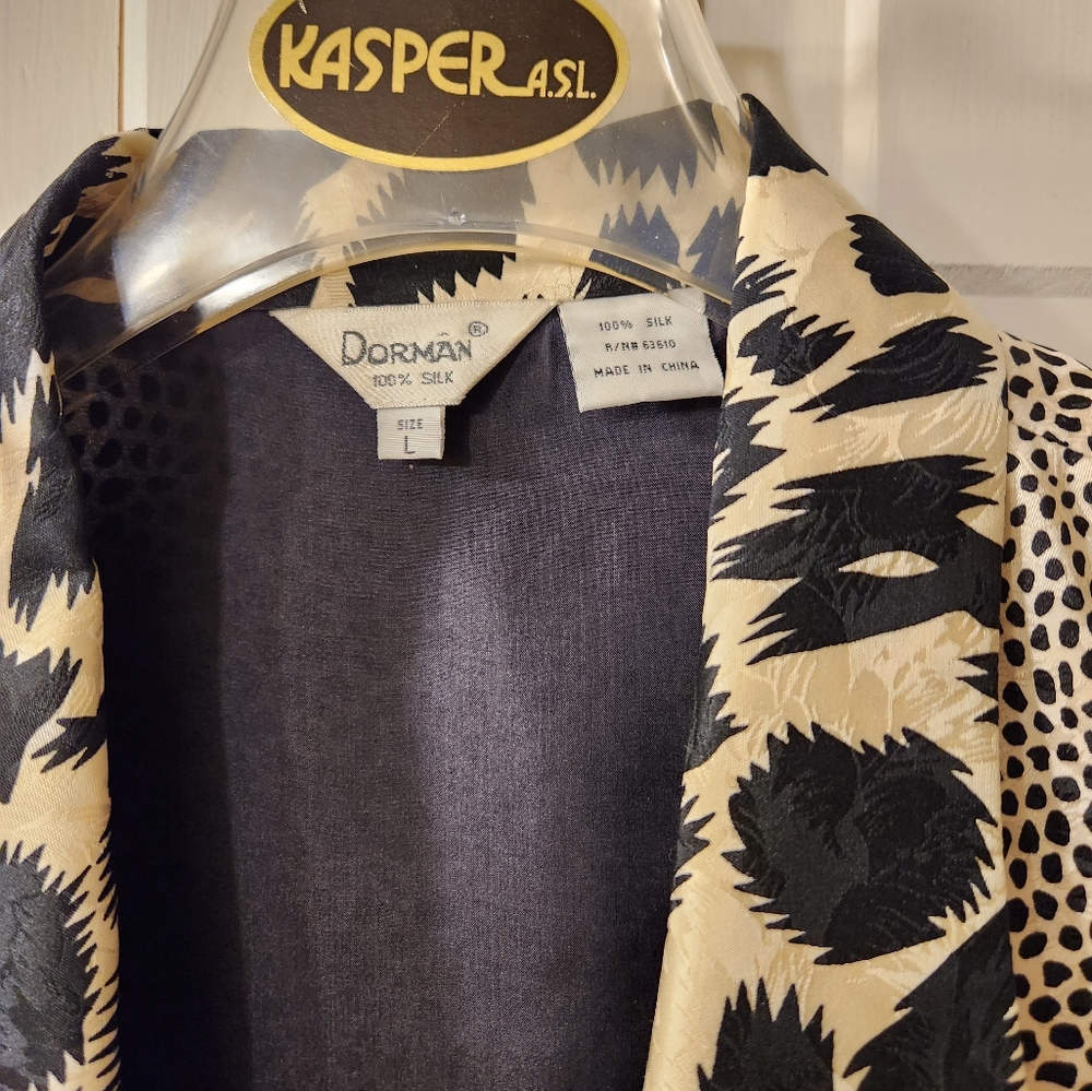 BEAUTIFUL ANIMAL PRINT JACKET/BLAZER 100% SILK EUC - Picture 11 of 11